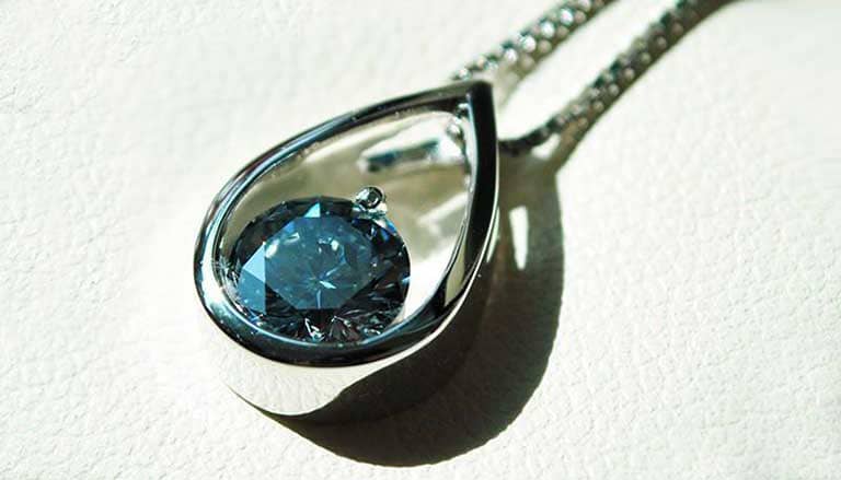 Diamond Oval Arch Pendant